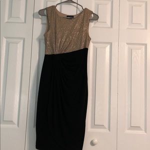 Worn once for a banquet and I don’t need anymore!